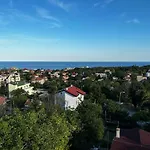 мег сий вю Apartment Varna