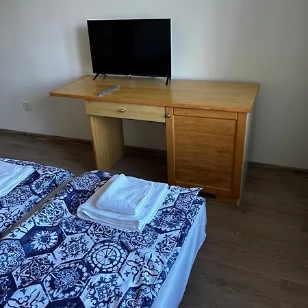 мег сий вю * וארנה